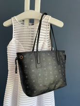 Lade das Bild in den Galerie-Viewer, MCM SHOPPER SMALL
