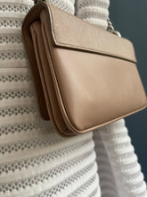 Lade das Bild in den Galerie-Viewer, PRADA CROSSBODY
