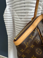 Lade das Bild in den Galerie-Viewer, LOUIS VUITTON TIVOLI
