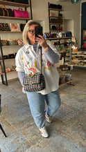 Lade das Bild in den Galerie-Viewer, CHANEL 19
