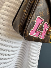 Lade das Bild in den Galerie-Viewer, LOUIS VUITTON MÉTIS PATCHES
