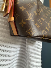 Lade das Bild in den Galerie-Viewer, LOUIS VUITTON ALL IN BB
