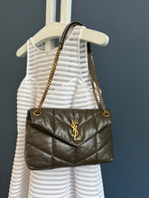 Lade das Bild in den Galerie-Viewer, YSL PUFFER
