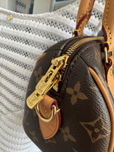 Lade das Bild in den Galerie-Viewer, LOUIS VUITTON SPEEDY 20
