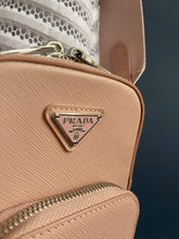 Lade das Bild in den Galerie-Viewer, PRADA CROSSBODY BAG
