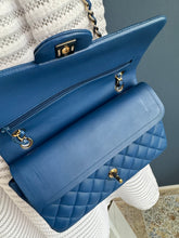 Lade das Bild in den Galerie-Viewer, CHANEL DOUBLE FLAP MEDIUM

