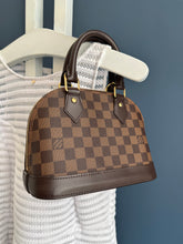 Lade das Bild in den Galerie-Viewer, LOUIS VUITTON ALMA BB
