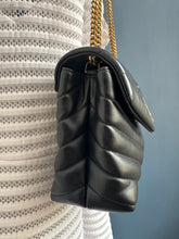 Lade das Bild in den Galerie-Viewer, YSL LOULOU MEDIUM
