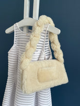 Lade das Bild in den Galerie-Viewer, JACQUEMUS LE BAMBIDOU
