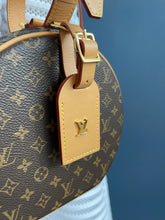 Lade das Bild in den Galerie-Viewer, LOUIS VUITTON PETITE BOITE CHAPEAU
