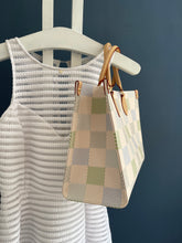 Lade das Bild in den Galerie-Viewer, LOUIS VUITTON ONTHEGO MM

