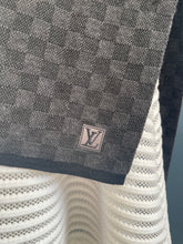 Lade das Bild in den Galerie-Viewer, LOUIS VUITTON NOÉ PRTIT DAMIER SCHAL
