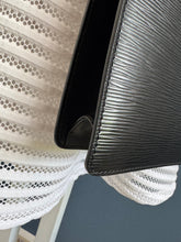 Lade das Bild in den Galerie-Viewer, LOUIS VUITTON MONCEAU
