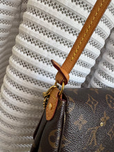 Lade das Bild in den Galerie-Viewer, LOUIS VUITTON FAVORITE MM

