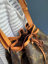 Lade das Bild in den Galerie-Viewer, LOUIS VUITTON NOÉ GRANDE
