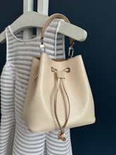 Lade das Bild in den Galerie-Viewer, LOUIS VUITTON NÉONOÉ BB EPI
