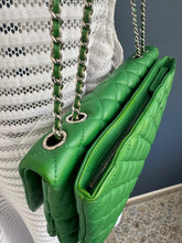 Lade das Bild in den Galerie-Viewer, CHANEL CLASSIC FLAP
