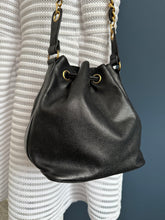Lade das Bild in den Galerie-Viewer, CHANEL VINTAGE BEUTEL
