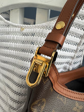 Lade das Bild in den Galerie-Viewer, LOUIS VUITTON DAUPHINE HOBO
