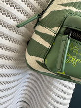 Lade das Bild in den Galerie-Viewer, MCM MINI RUCKSACK
