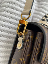Lade das Bild in den Galerie-Viewer, LOUIS VUITTON MÉTIS CREME
