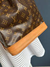 Lade das Bild in den Galerie-Viewer, LOUIS VUITTON NOÉ GRANDE
