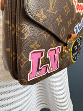 Lade das Bild in den Galerie-Viewer, LOUIS VUITTON MÉTIS PATCHES
