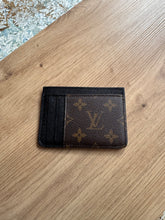 Lade das Bild in den Galerie-Viewer, LOUIS VUITTON CARDHOLDER
