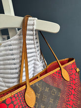 Lade das Bild in den Galerie-Viewer, LOUIS VUITTON NEVERFULL MM YOYOI KUSAMA
