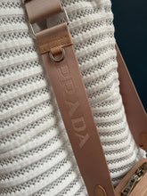 Lade das Bild in den Galerie-Viewer, PRADA CROSSBODY BAG
