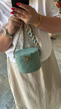 Lade das Bild in den Galerie-Viewer, CHANEL VANITY CASE
