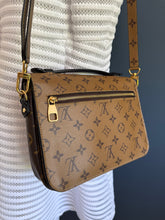 Lade das Bild in den Galerie-Viewer, LOUIS VUITTON MÉTIS REVERSE
