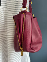 Lade das Bild in den Galerie-Viewer, PRADA VITELLO DAINO BAG
