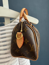 Lade das Bild in den Galerie-Viewer, LOUIS VUITTON SPEEDY 20
