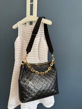 Lade das Bild in den Galerie-Viewer, LOUIS VUITTON COUSSIN HOBO MM
