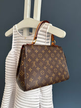 Lade das Bild in den Galerie-Viewer, LOUIS VUITTON CLUNY BB
