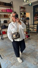 Lade das Bild in den Galerie-Viewer, LOUIS VUITTON SUNSET
