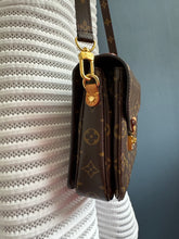 Lade das Bild in den Galerie-Viewer, LOUIS VUITTON MÉTIS
