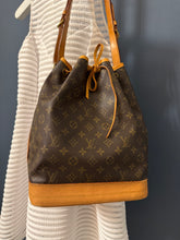 Lade das Bild in den Galerie-Viewer, LOUIS VUITTON NOÉ GRANDE

