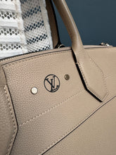 Lade das Bild in den Galerie-Viewer, LOUIS VUITTON CITY STEAMER
