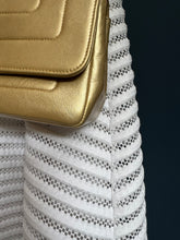 Lade das Bild in den Galerie-Viewer, CHANEL VINTAGE FLAP BAG
