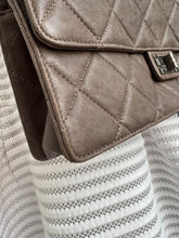 Lade das Bild in den Galerie-Viewer, CHANEL 2.55 DOUBLE FLAP
