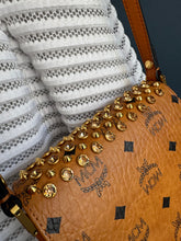 Lade das Bild in den Galerie-Viewer, MCM PATRICIA DIAMOND EDITION
