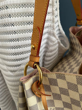 Lade das Bild in den Galerie-Viewer, LOUIS VUITTON GRACEFUL MM
