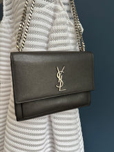 Lade das Bild in den Galerie-Viewer, YSL SUNSET

