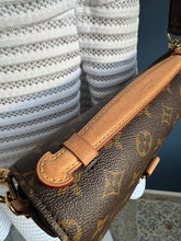 Lade das Bild in den Galerie-Viewer, LOUIS VUITTON MÉTIS
