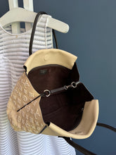 Lade das Bild in den Galerie-Viewer, LOUIS VUITTON W TOTE
