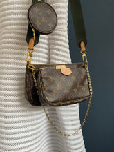 Lade das Bild in den Galerie-Viewer, LOUIS VUITTON MULTI POCHETTE
