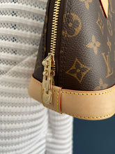 Lade das Bild in den Galerie-Viewer, LOUIS VUITTON ALMA BB
