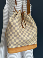 Lade das Bild in den Galerie-Viewer, LOUIS VUITTON NOÉ GRANDE
